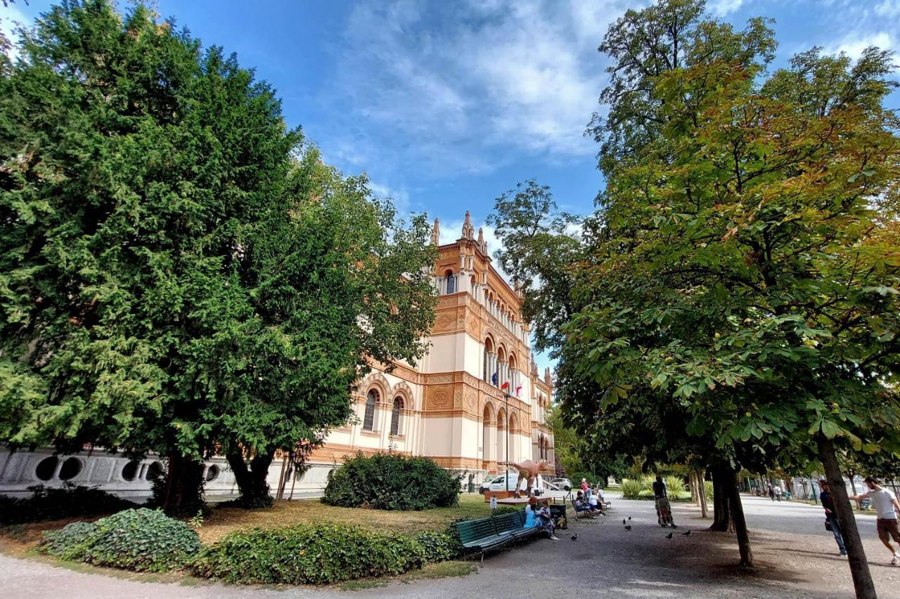Vico Fashion District Hotel Milan Exterior photo